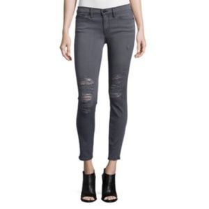 Frame Le Skinny de Jeanne Grey Distressed Jeans